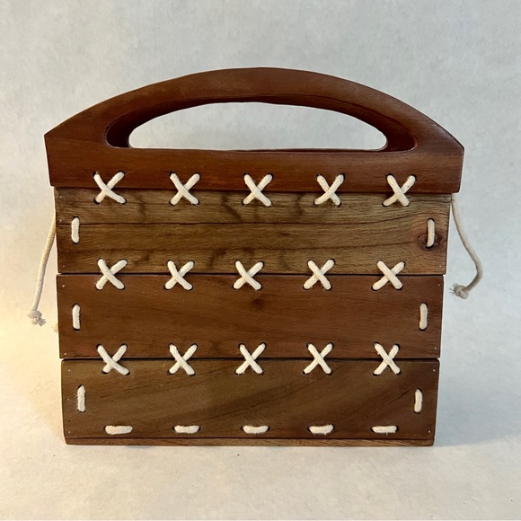 ANTHROPOLOGIE / GUADALUPE DESIGN Moira Wood Paneled Tote Bag - Picture 2 of 9